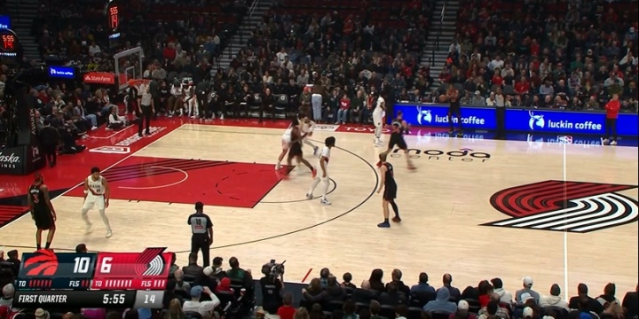 开云体育官网-来了来了！首节5分55秒！杨瀚森直接替换登场了！